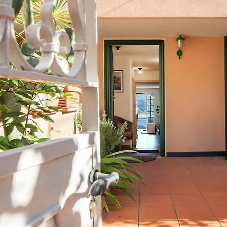 Apartmán Minerva House *