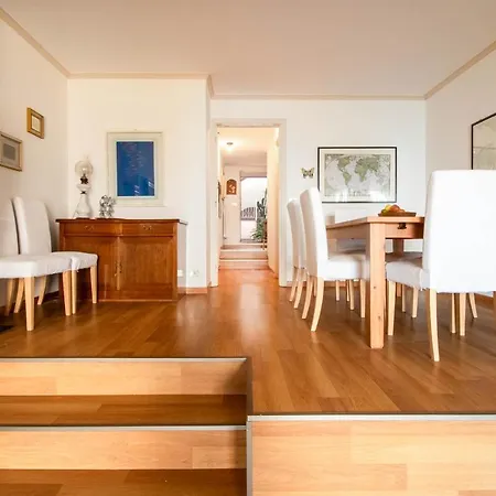 דירה Minerva House